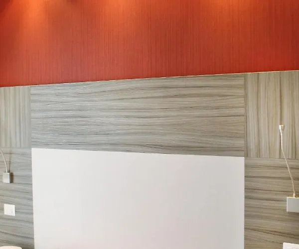 호텔 Internazionale 3*